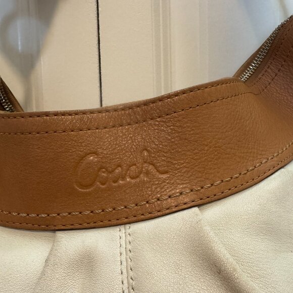 Authentic Coach F13731 White Leather Hobo Bag Tan Trim Zip Shoulder Purse - Picture 3 of 14